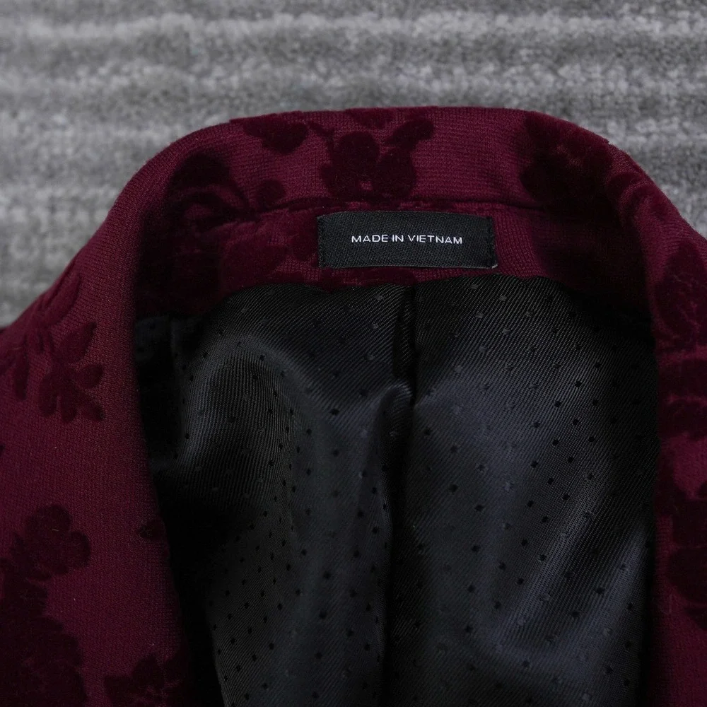 JF J. Ferrar Men Slim Fit Evening Edition Burgundy Floral Velvet Blazer  42R New